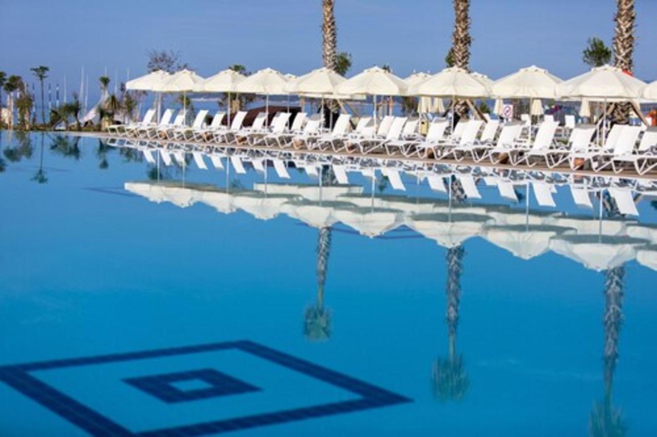 דמרה Andriake Beach Club Hotel מראה חיצוני תמונה