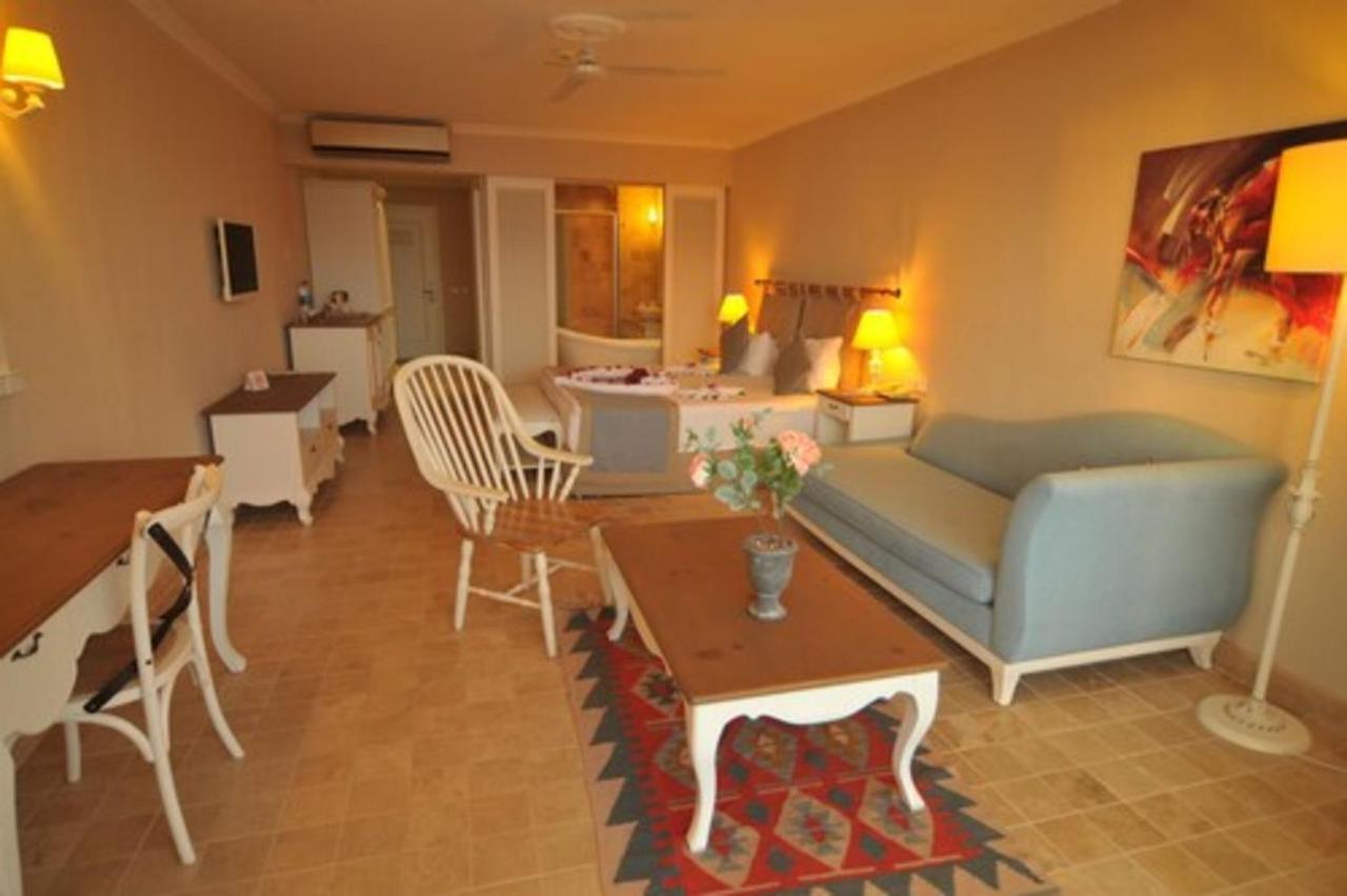 דמרה Andriake Beach Club Hotel מראה חיצוני תמונה