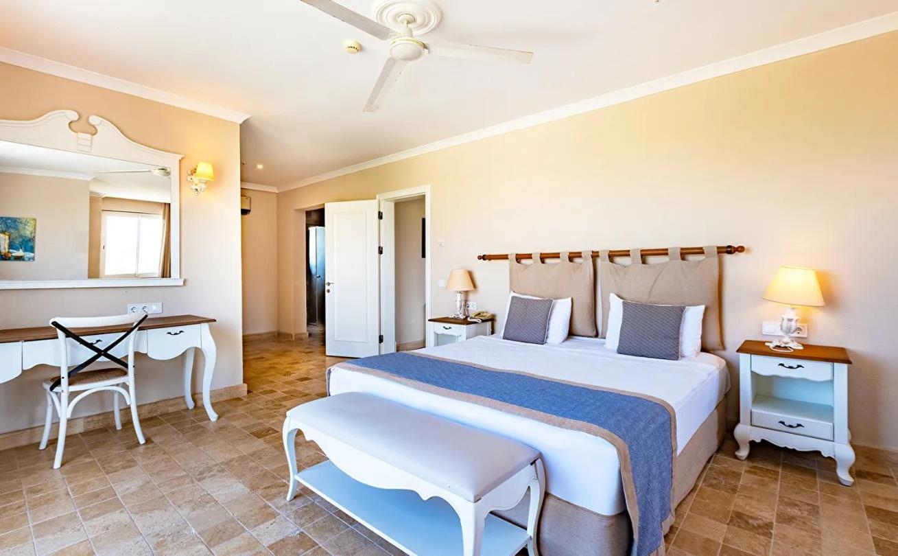 דמרה Andriake Beach Club Hotel מראה חיצוני תמונה