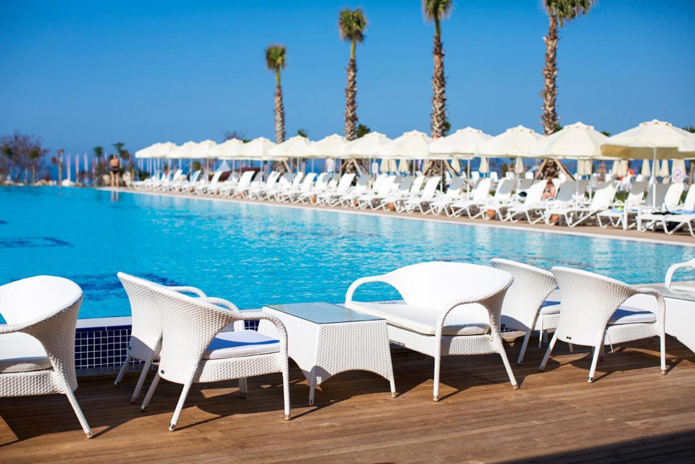 דמרה Andriake Beach Club Hotel מראה חיצוני תמונה